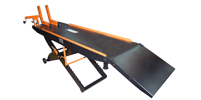 MESA ELEVADORA PARA MOTOS NEUMATICA ALTO Y BAJO CILINDRAJE NEGRO-NARANJA